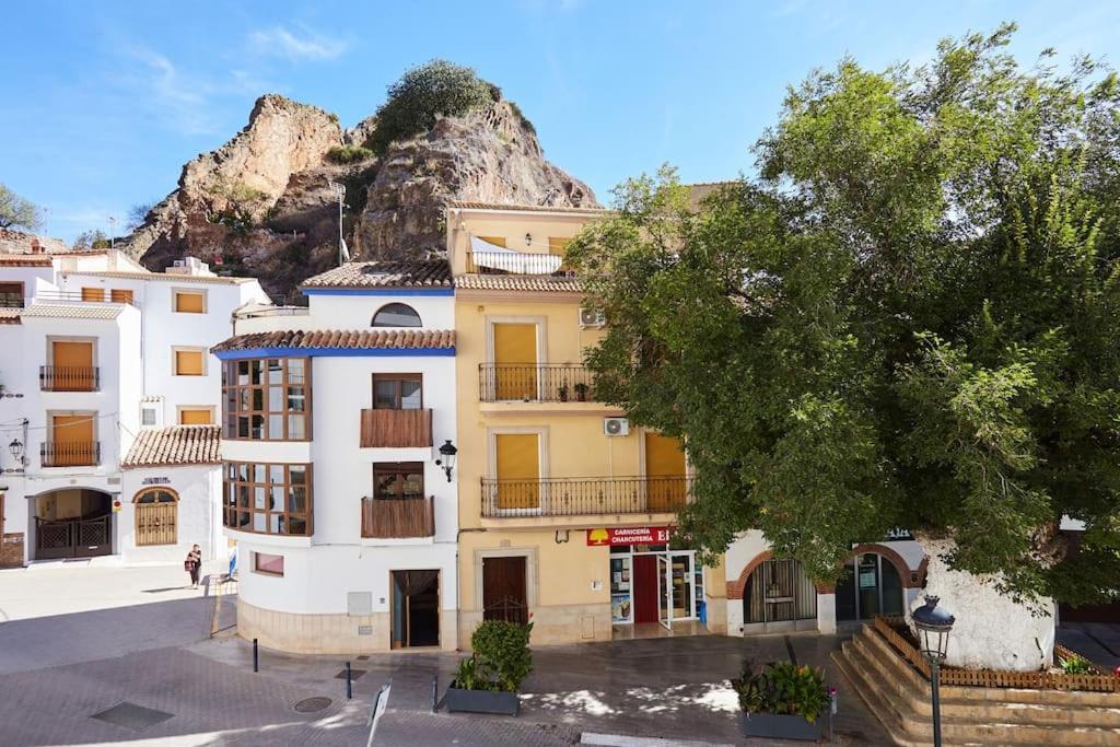 Вилла Casa Del Alamo Камбиль Экстерьер фото